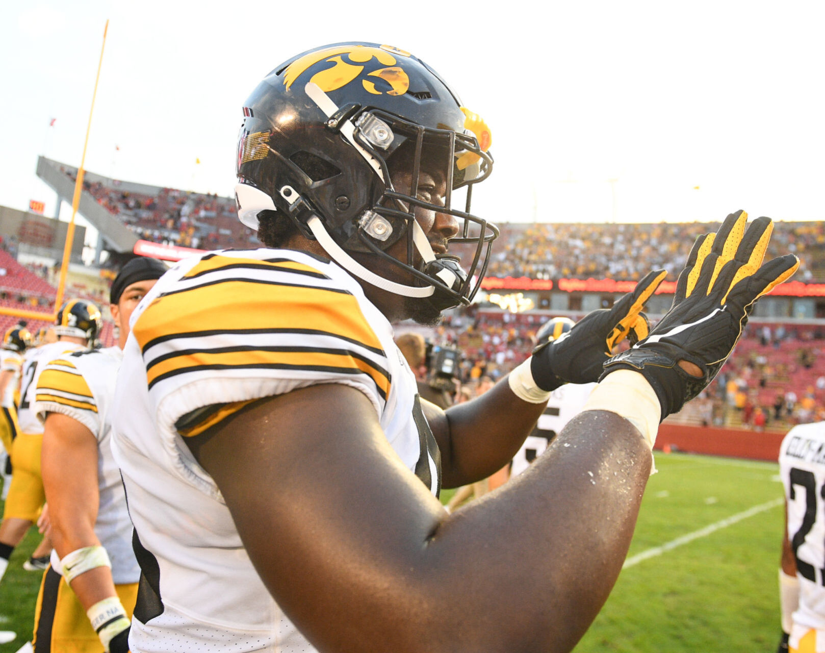 091121-qc-spt-iowa-isu-fball-072